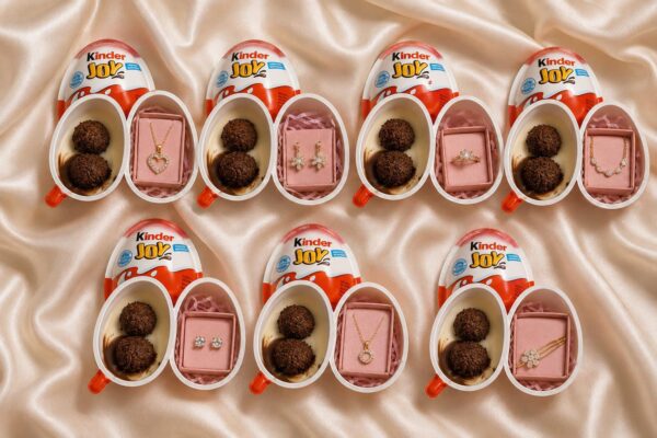 Kinder Joy -7 surprise gift